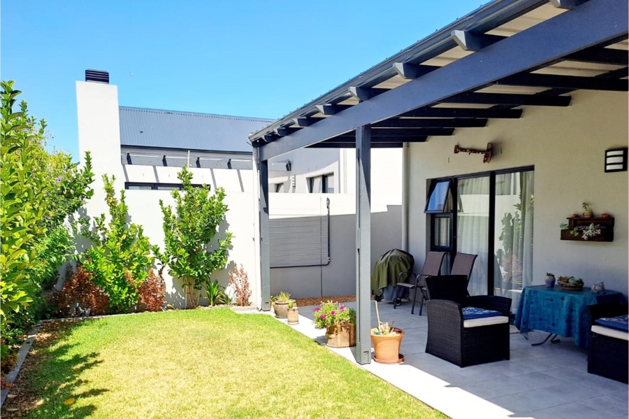 3 Bedroom Property for Sale in Aan de Wijnlanden Western Cape